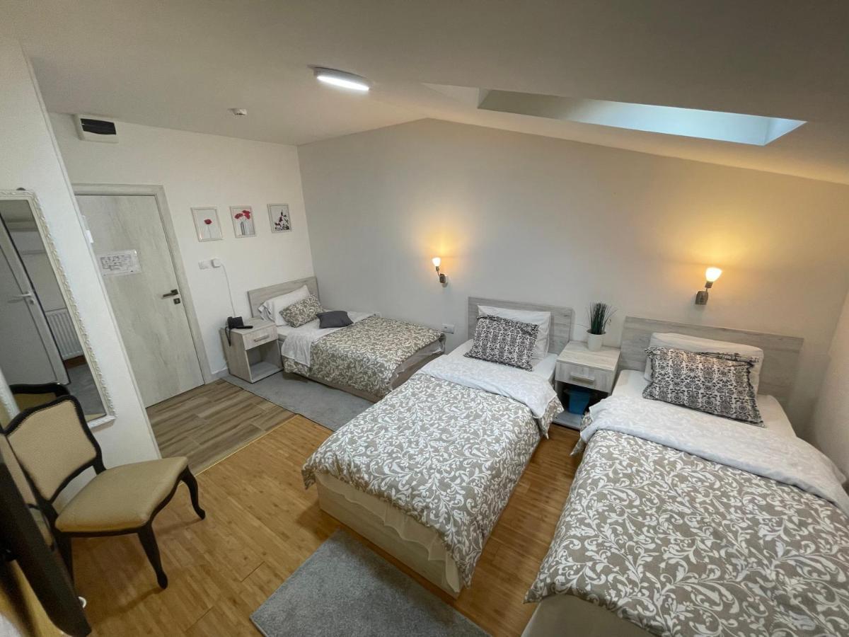 Tepic Garni Hotel Temerin Экстерьер фото