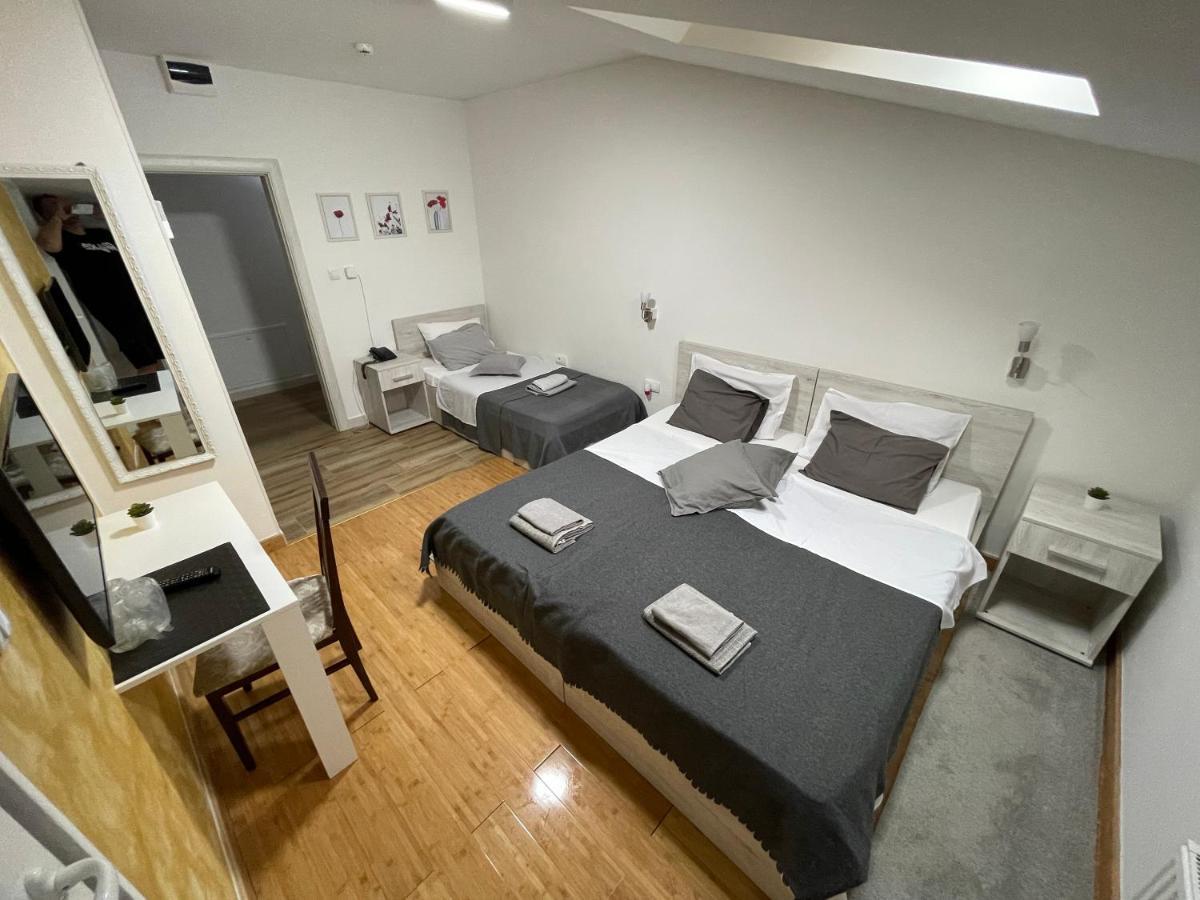 Tepic Garni Hotel Temerin Экстерьер фото
